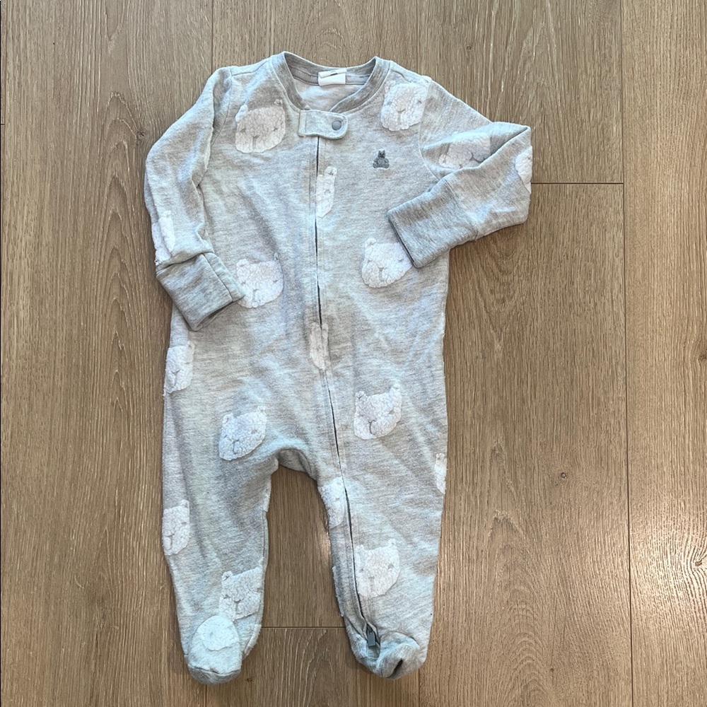 GAP Gray Bear Pattern Kids Footie